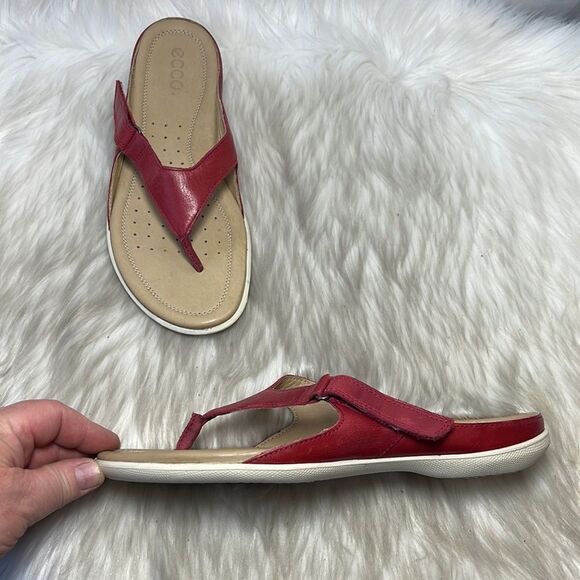 Ecco Red Leather Adjustable Thong Sandals Sz 40/US 9 - Picture 1 of 7